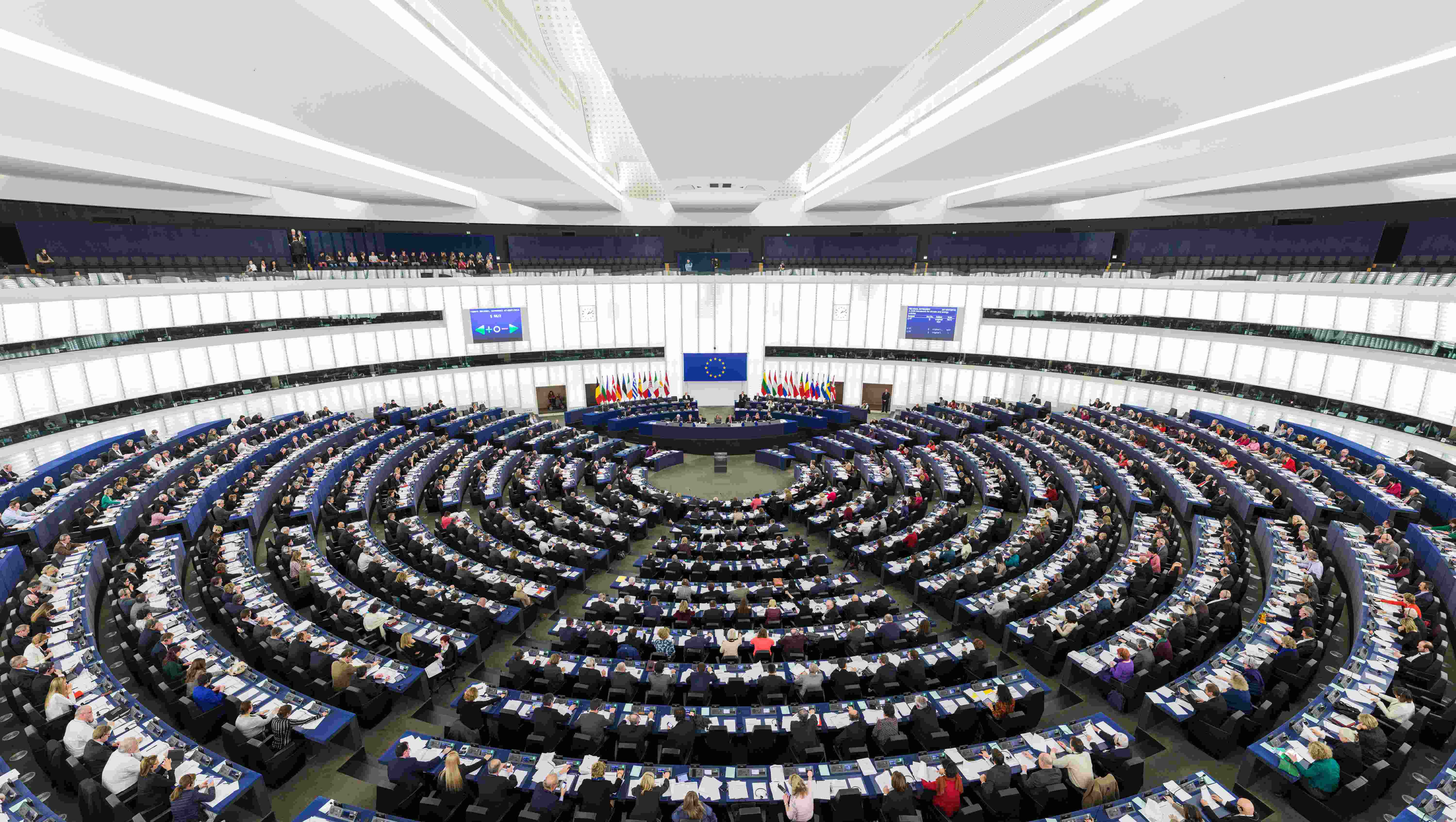 European_Parliament_Strasbourg_Hemicycle_-_Diliff.jpg