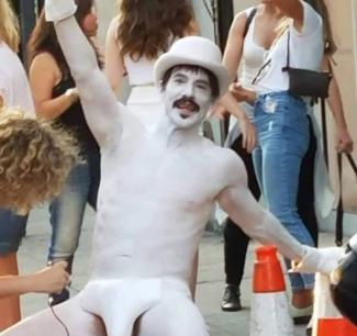 styles medium public images blog posts Adam Dupuis 2016 09 08 rhcp go robot anthony kiedis spray painting