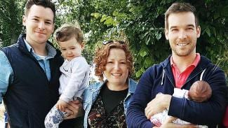 Rhiannon (centre) has made her brother’s dreams come true, becoming a surrogate twice for him and his partner. Picture: Caters News styles medium public images blog posts Adam Dupuis 2016 12 19 ca7b0fa3b1490f15b818c2c1b9fb0ae4