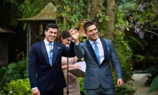 Benitez (left) and DiDario (right) tie the knot in Miami, Florida. styles medium public images blog posts Adam Dupuis 2016 12 22 gio
