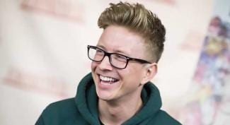 Tyler Oakley styles medium public images blog posts Adam Dupuis 2017 04 24 Tyler Oakley slwide 9ecc9fe44f