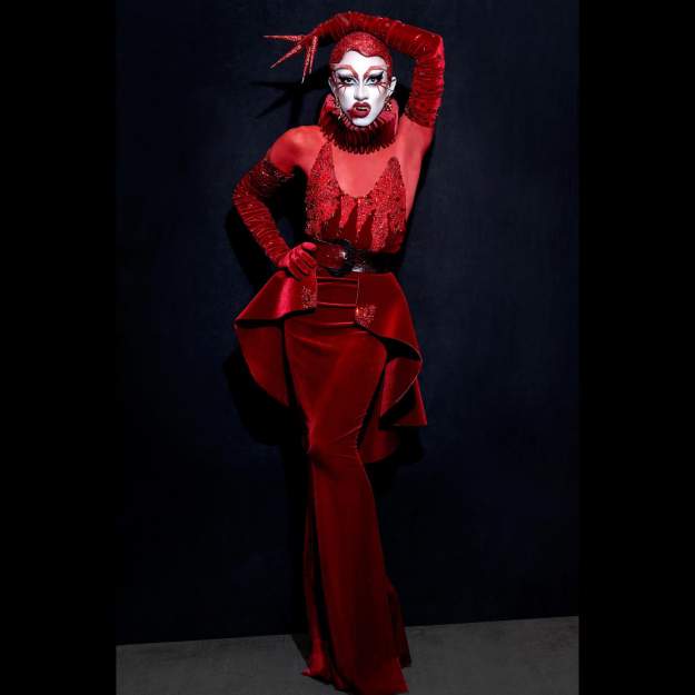 Vander Von Odd via Paper Magazine styles large public images blog posts David Lopez 2017 10 17 DBfeLRwVwAAY6Ho