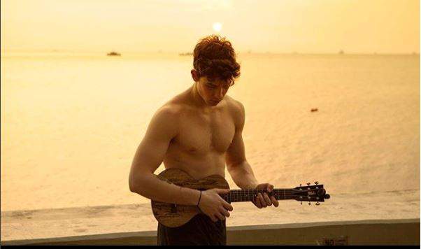 styles large public images blog posts Ryan Shea 2017 12 18 shawnmendes