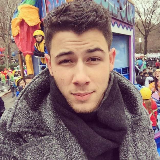 styles large public images blog posts Ryan Shea 2018 02 19 Nick Jonas snapped selfie from Macy Thanksgiving Day Parade