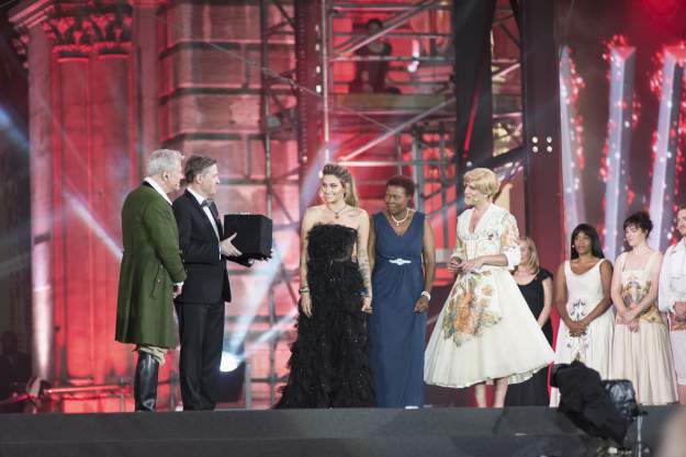 Credit: Raimund Appel for Life Ball 2018 styles large public images blog posts Ryan Shea 2018 06 03 Paris Jackson accepts award on stage at LIFE Ball Opening Ceremony Credit Raimund Appel for LIFE Ball 2018