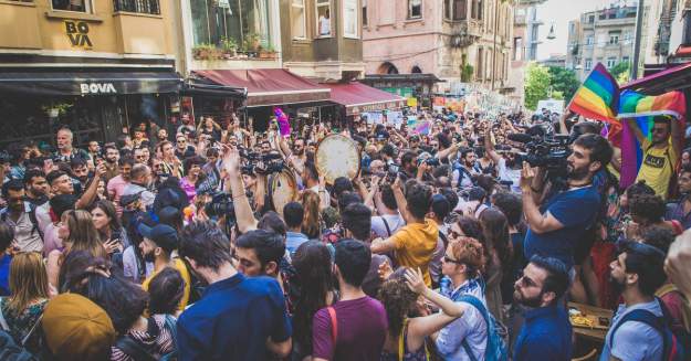 styles large public images blog posts Devin Randall 2018 07 02 IstanbulPride twentyeighteen