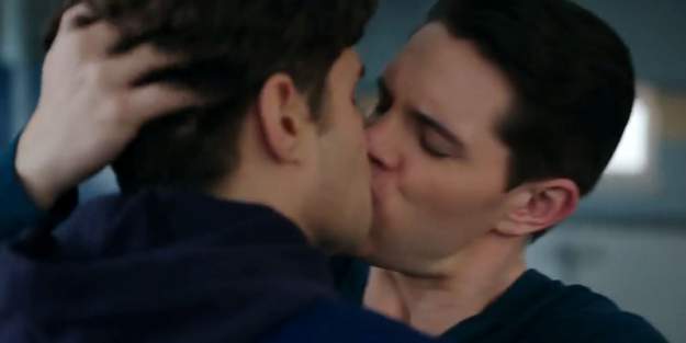 styles large public images blog posts Randy Slovacek 2018 07 23 kev moose kiss 01