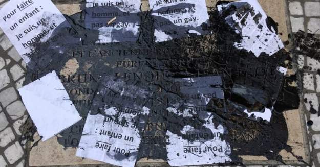 styles large public images blog posts Devin Randall 2018 08 07 ParisPlaqueVandalized