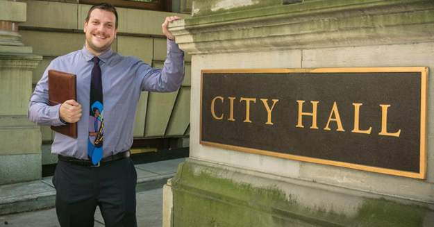 Matthew Cardinale promoting his affordable housing ordinance in cities nationwide in 2016. / Image via Tulane University styles large public images blog posts Devin Randall 2018 12 04 093016 matthew cardinale 2018 600 BForster 2