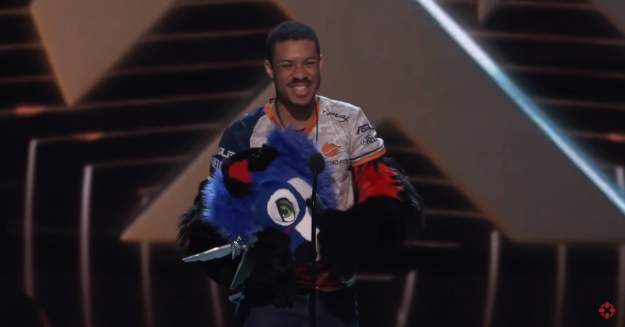 Dominique McLean during his acceptance speech / Screenshot styles large public images blog posts Devin Randall 2018 12 07 DominiqueMcLean