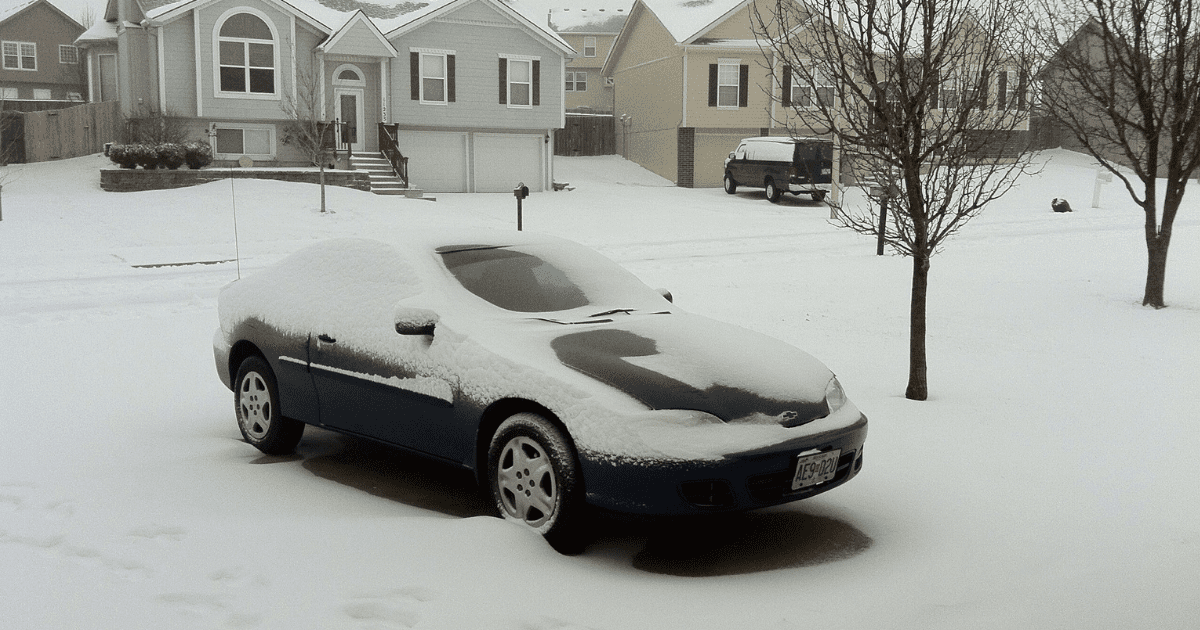 Car in snow.png