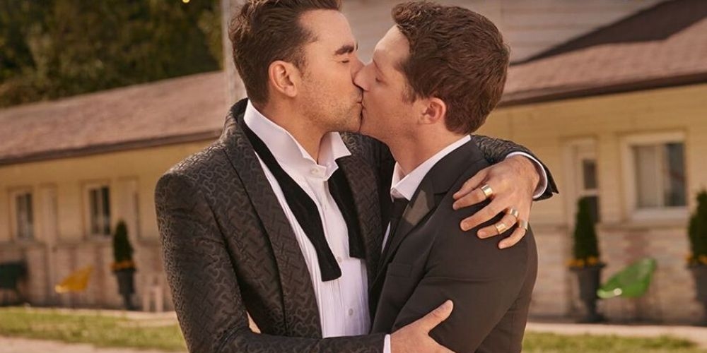 Dan Levy Calls Out Comedy Central For Censoring Same Sex Kiss • Instinct Magazine