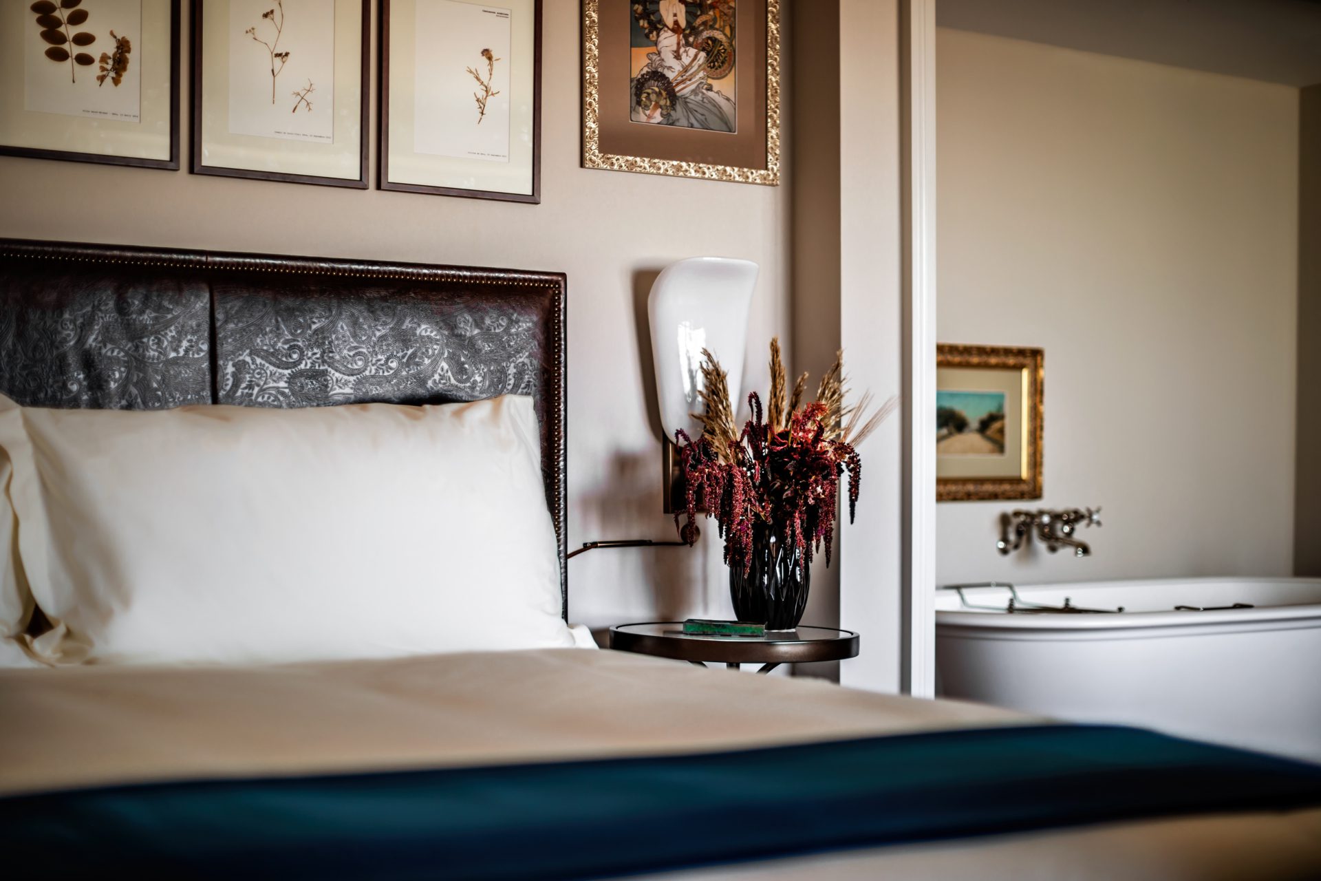 NoMad LasVegas Hotel Room Benoit Linero scaled