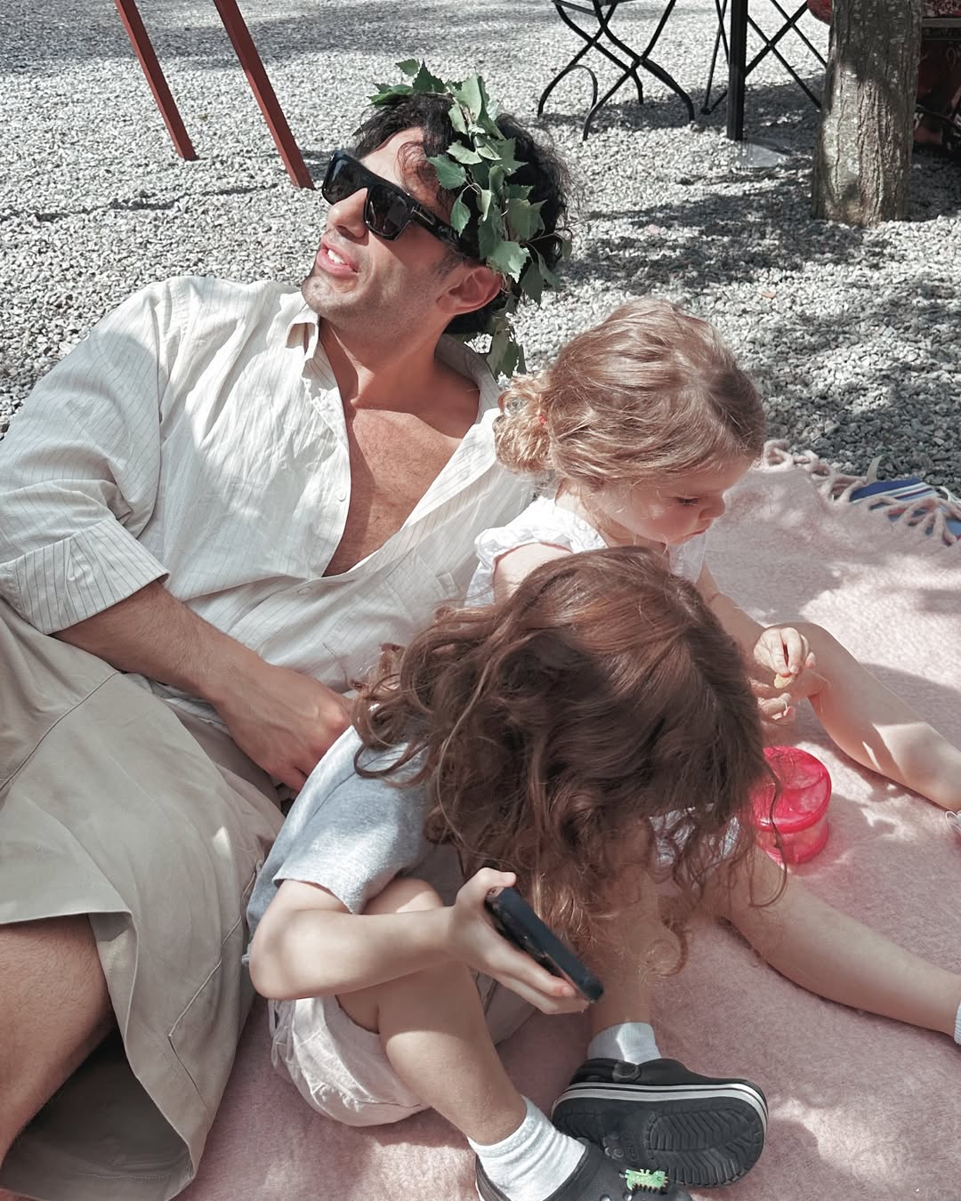 Jwan Yosef and his kids