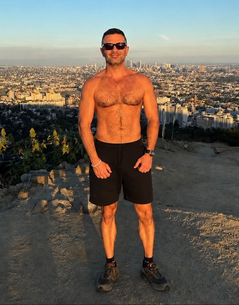Ali Shirtless